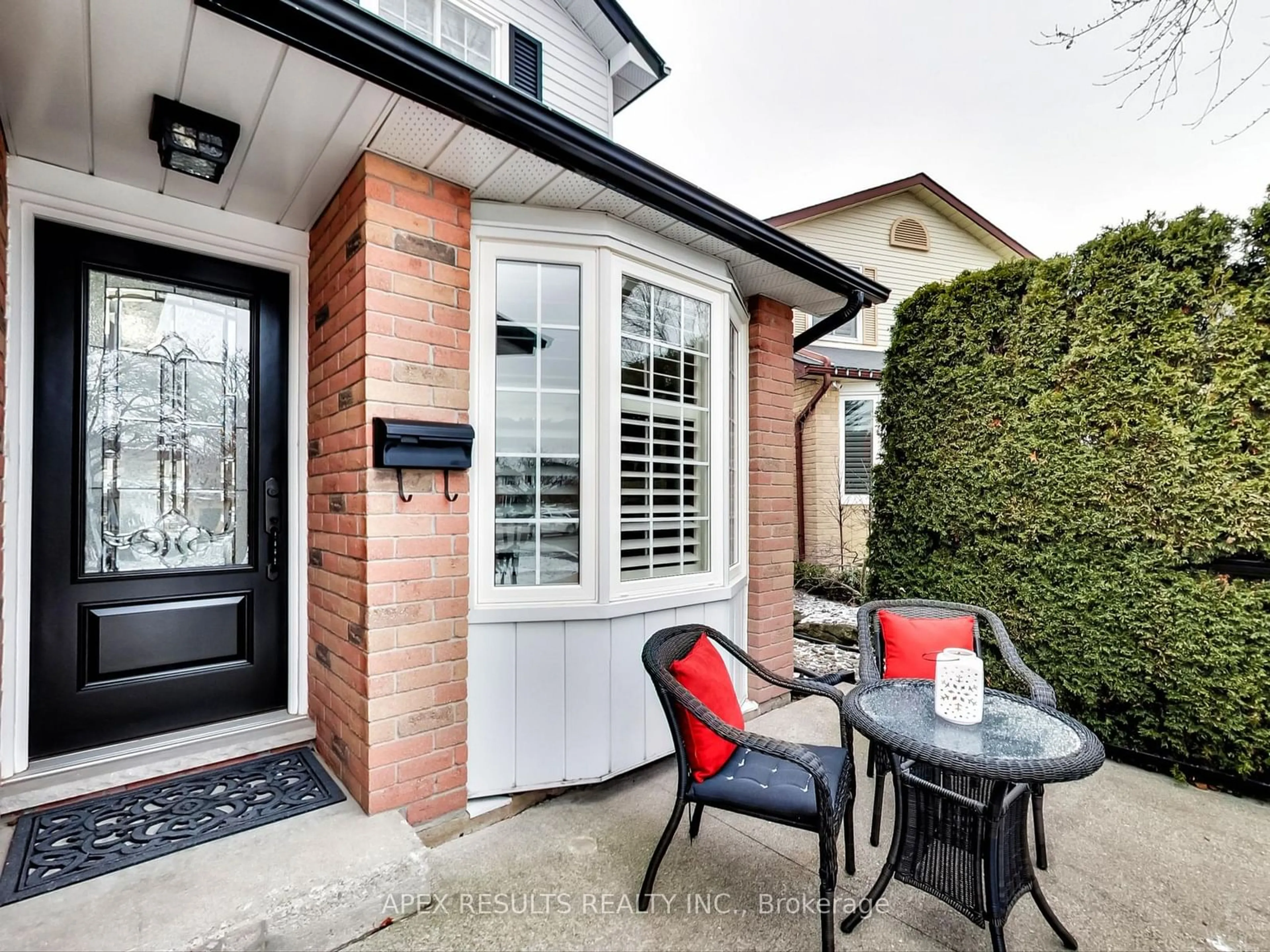 Home with brick exterior material, street for 3063 Flanagan Crt, Burlington Ontario L7M 2L8