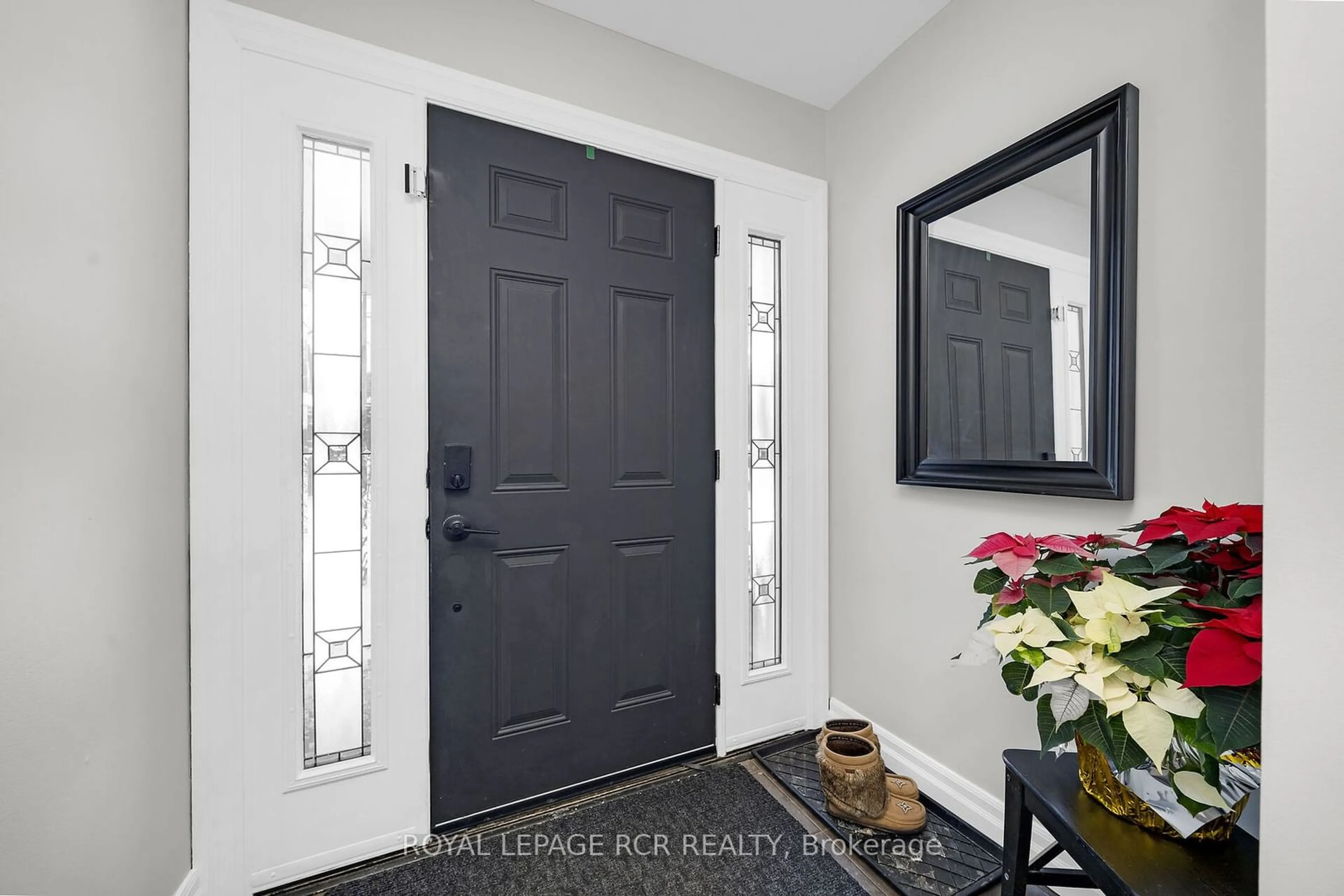 Indoor entryway for 1614 Sumach Rd, Caledon Ontario L7K 1B6