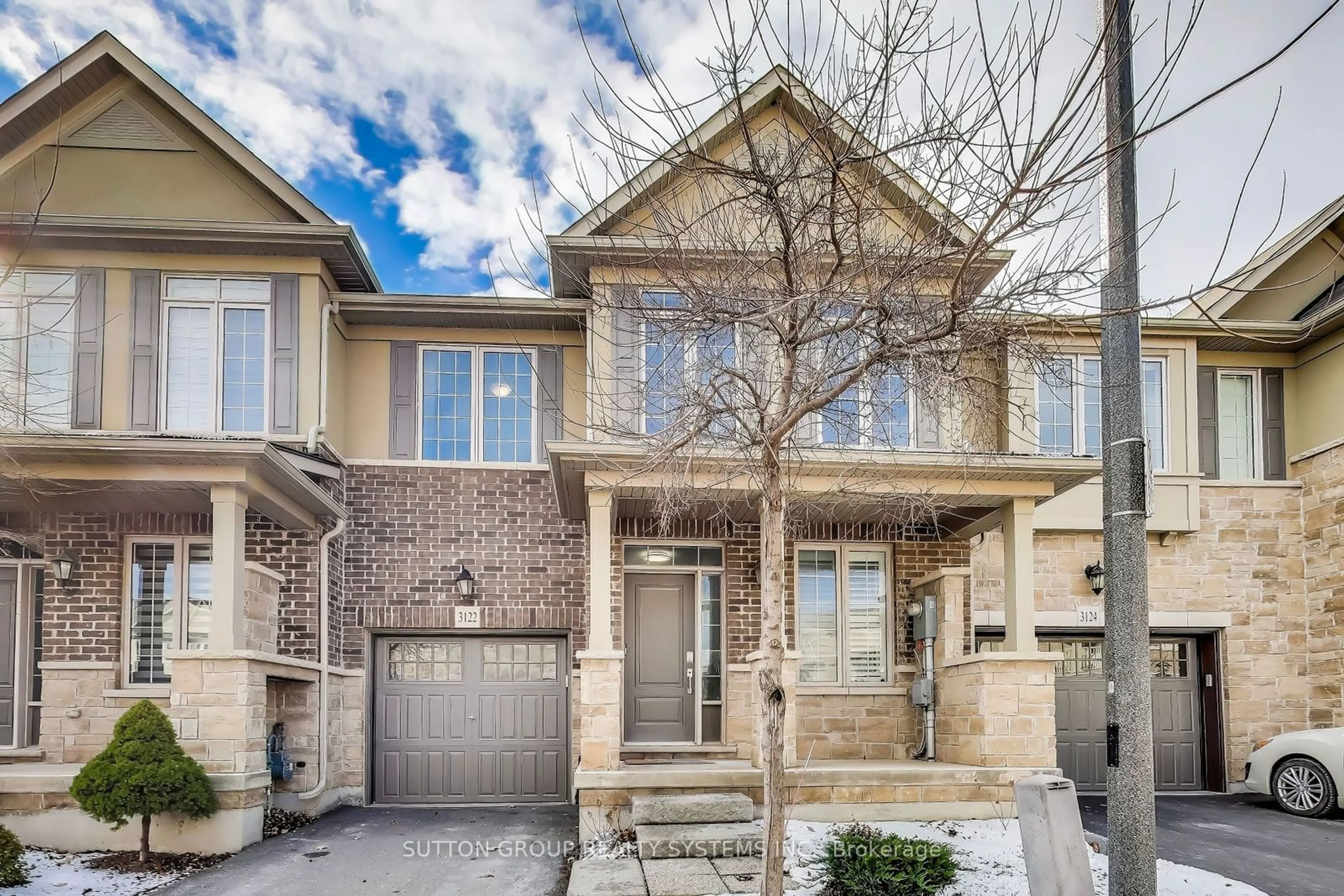 Home with brick exterior material, street for 3122 Blackfriar Common, Oakville Ontario L6H 0P8