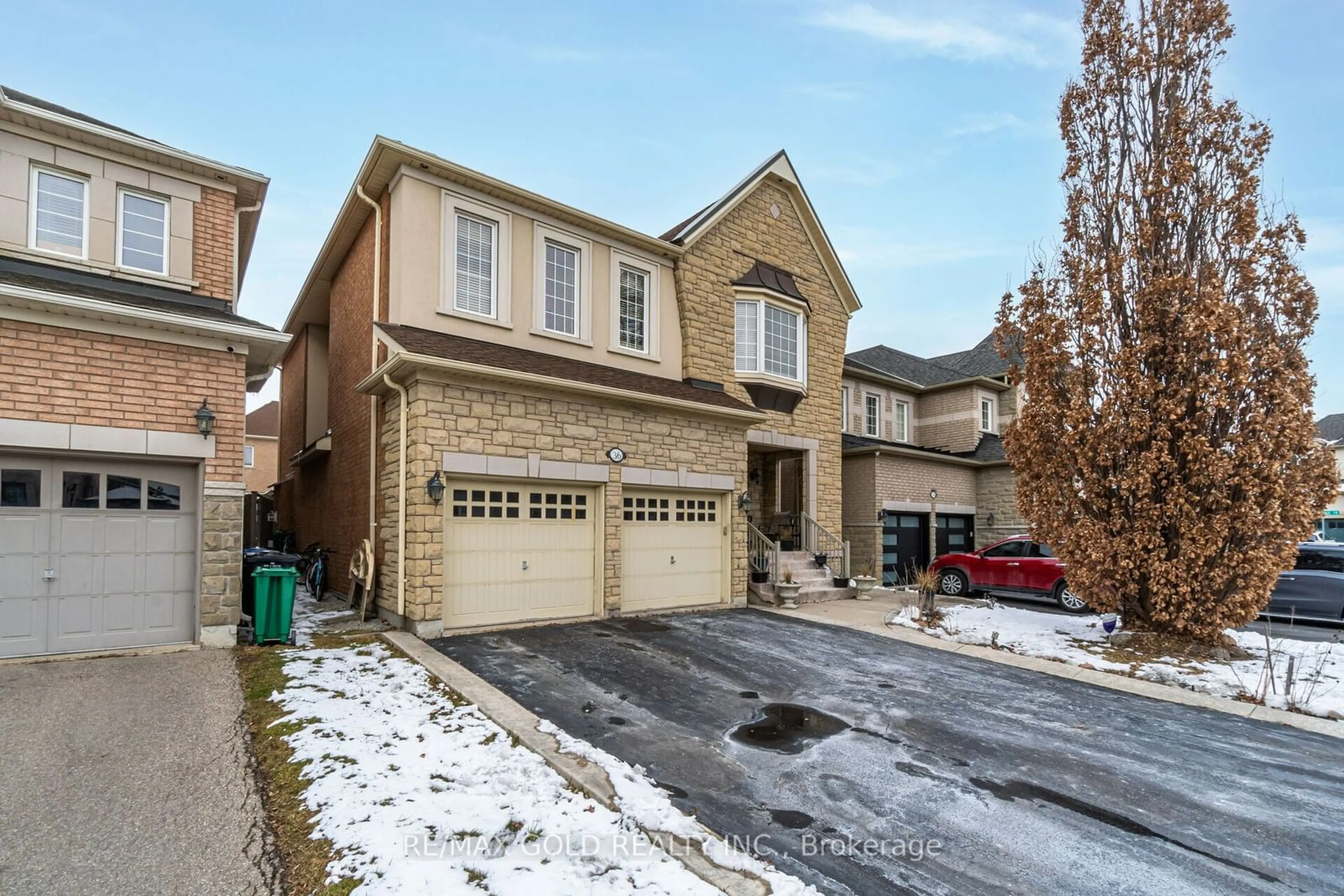 Home with brick exterior material, street for 36 Quatro Cres, Brampton Ontario L6P 2T5