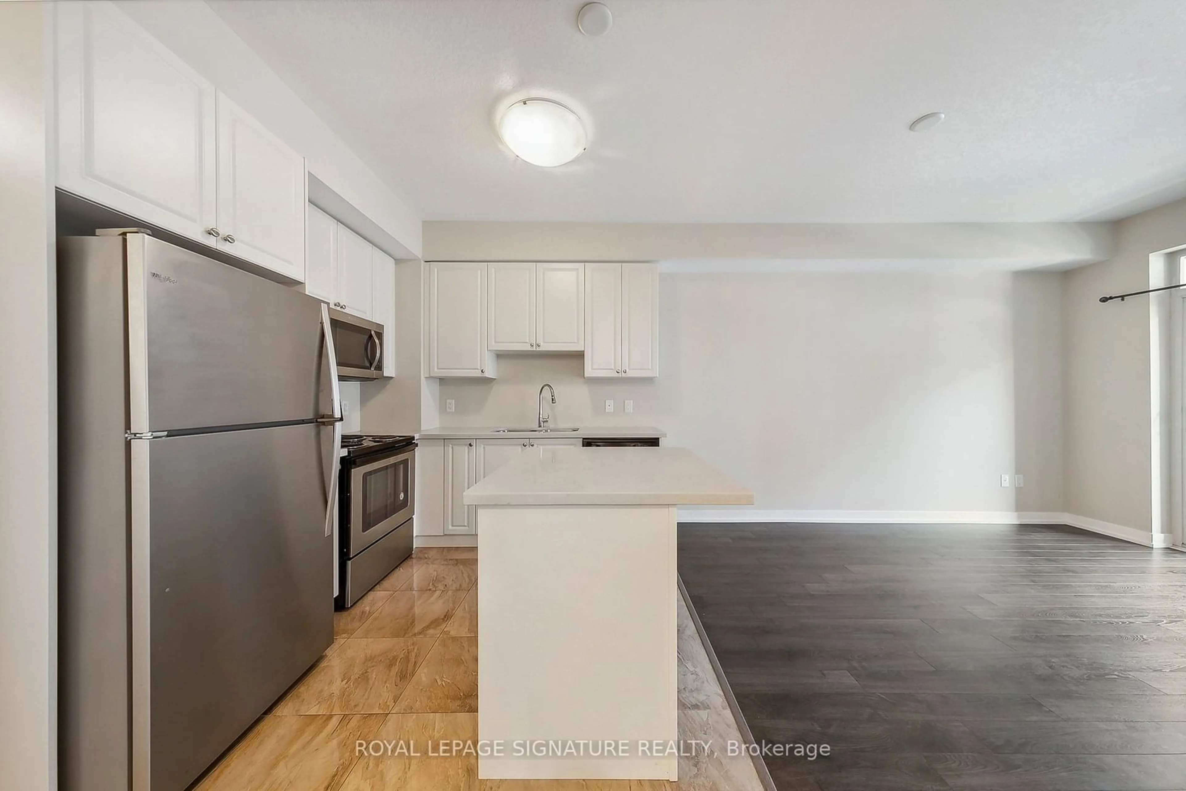 Standard kitchen, unknown for 2486 Old Bronte Rd #333, Oakville Ontario L6M 4J2