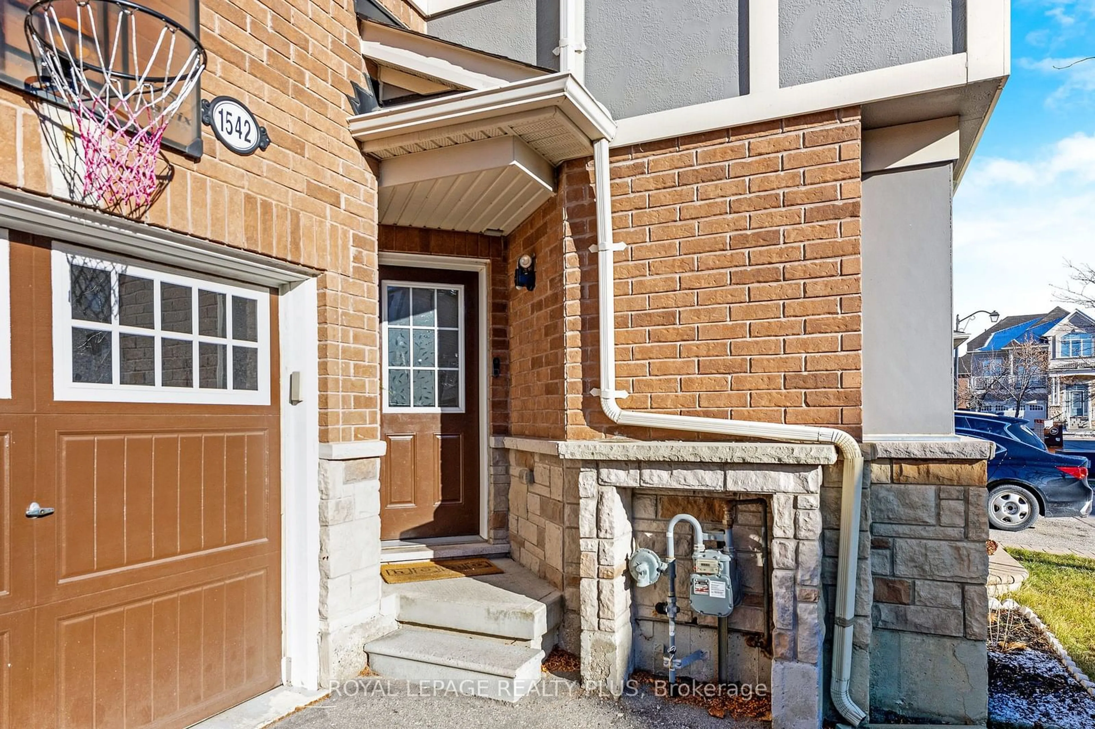 Unknown for 1542 Gainer Cres, Milton Ontario L9T 0Y3