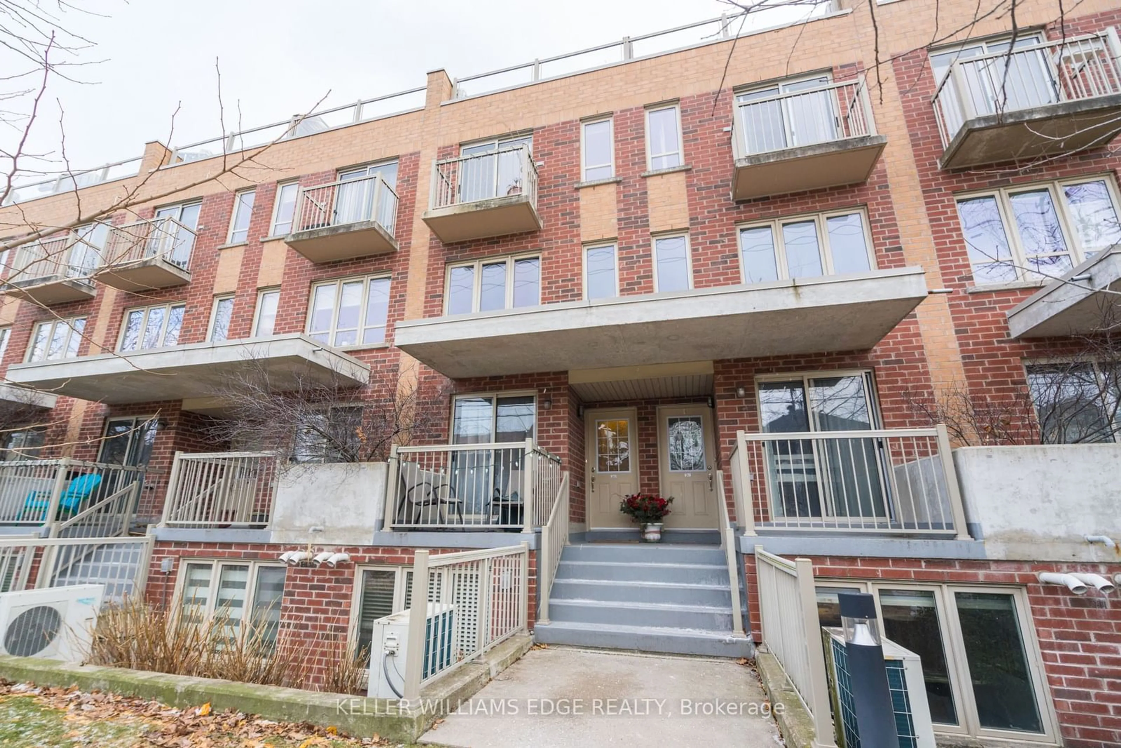 Unknown for 351 Wallace Ave #262, Toronto Ontario M6P 3N1