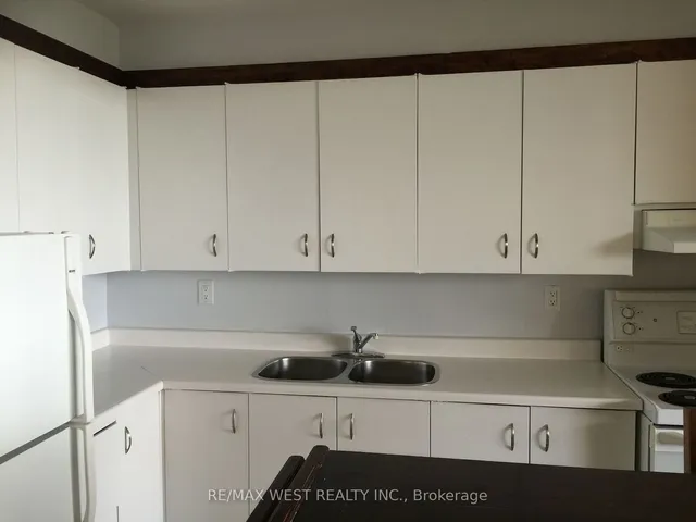 Additional property image - 360 Ridelle Ave Unit 911