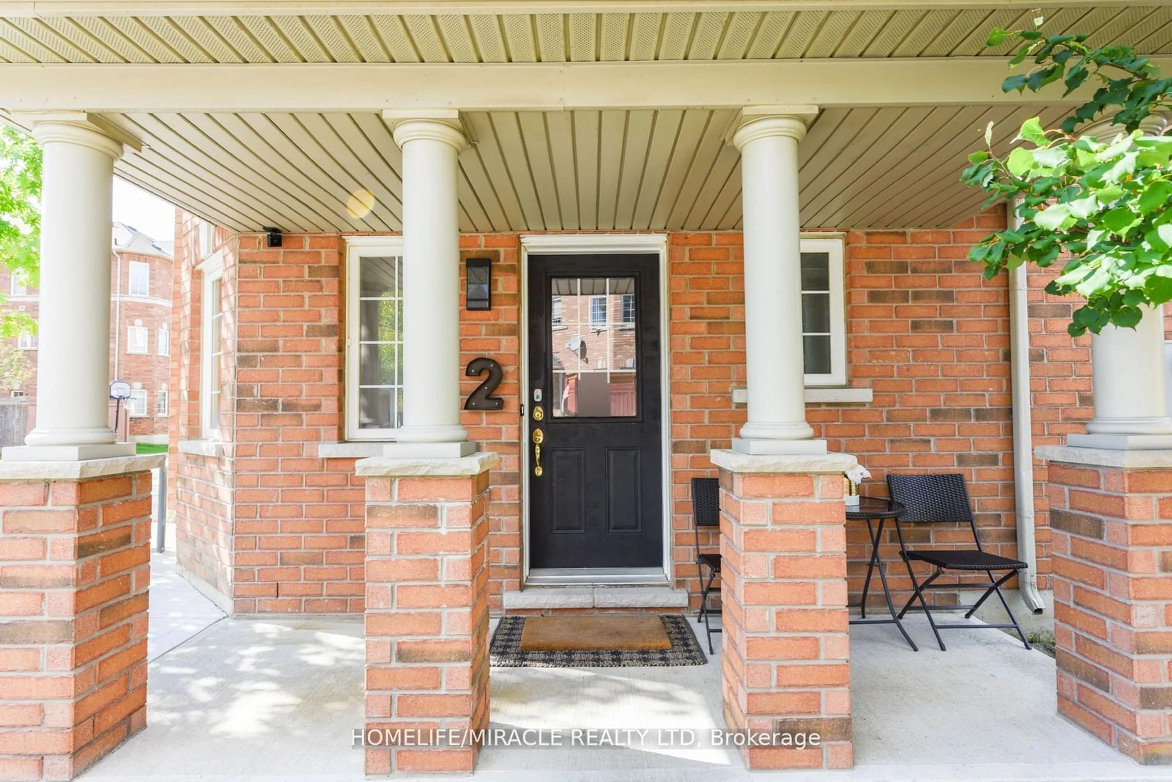 Indoor entryway for 2 October Pl, Brampton Ontario L6Y 0R6