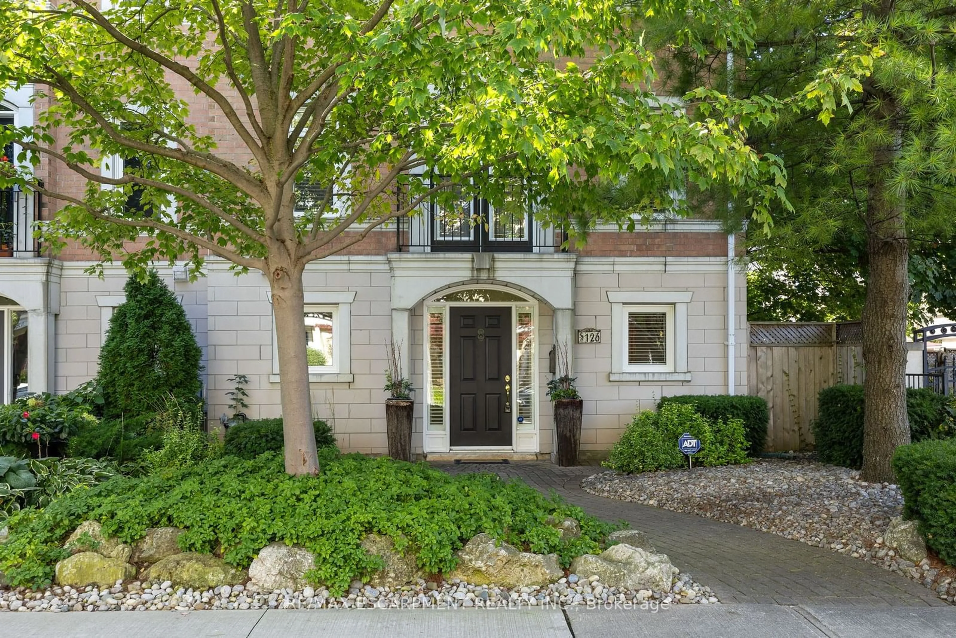 Unknown for 126 Brant St, Oakville Ontario L6K 3X6