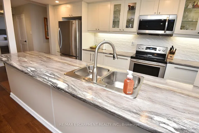 Additional property image - 2055 Upper Middle Rd Unit 1502