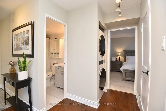 Additional property image - 2055 Upper Middle Rd Unit 1502