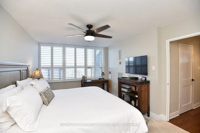 Additional property image - 2055 Upper Middle Rd Unit 1502