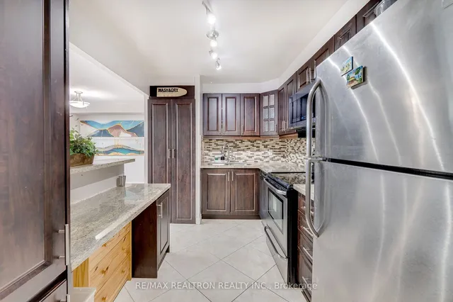 Additional property image - 3695 Kaneff Cres Unit 703
