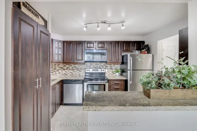 Additional property image - 3695 Kaneff Cres Unit 703