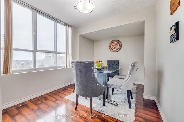 Additional property image - 3695 Kaneff Cres Unit 703