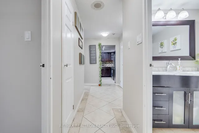 Additional property image - 3695 Kaneff Cres Unit 703
