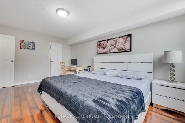 Additional property image - 3695 Kaneff Cres Unit 703