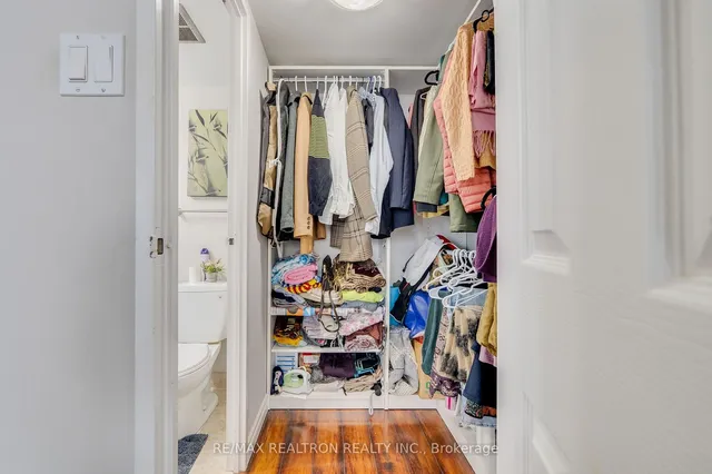 Additional property image - 3695 Kaneff Cres Unit 703