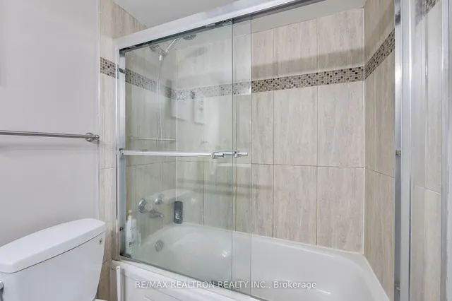 Additional property image - 3695 Kaneff Cres Unit 703