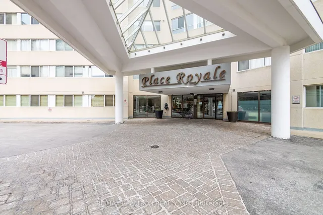Additional property image - 3695 Kaneff Cres Unit 703