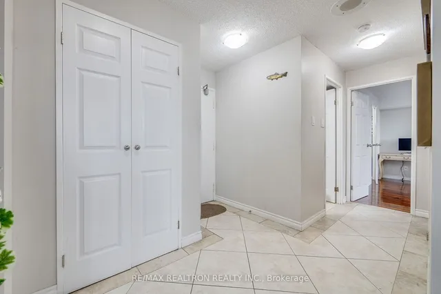 Additional property image - 3695 Kaneff Cres Unit 703