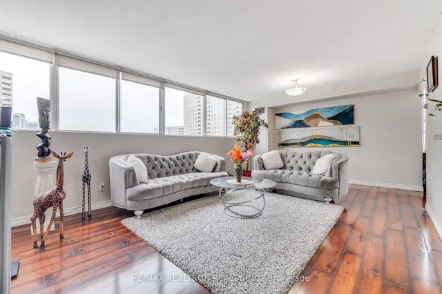 Additional property image - 3695 Kaneff Cres Unit 703