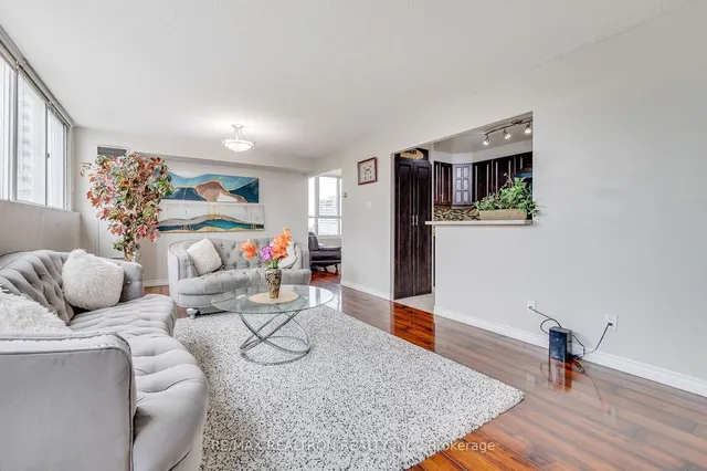 Additional property image - 3695 Kaneff Cres Unit 703