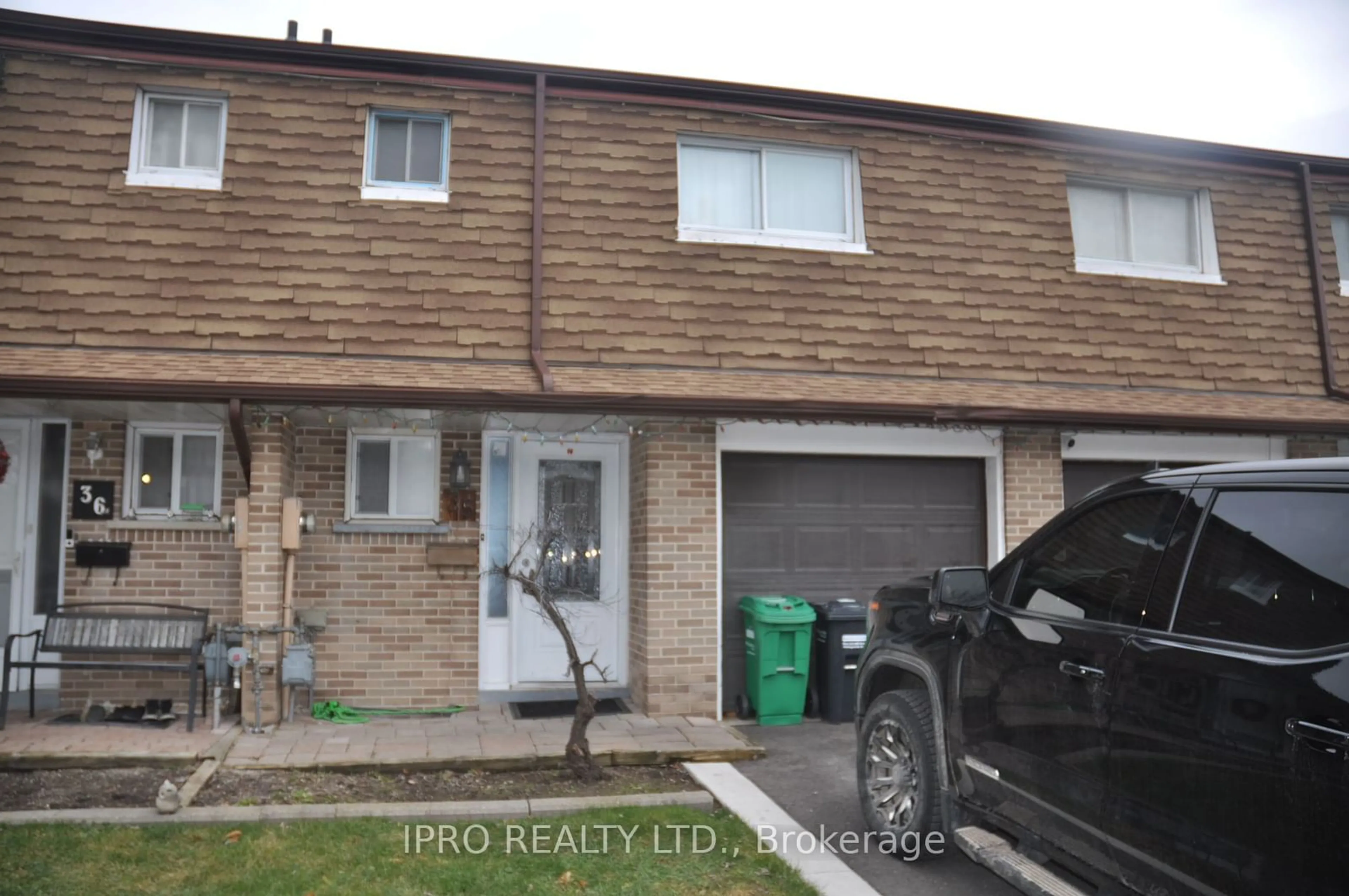 Home with vinyl exterior material, street for 3860 Morning Star Dr #35, Mississauga Ontario L4T 1Y9