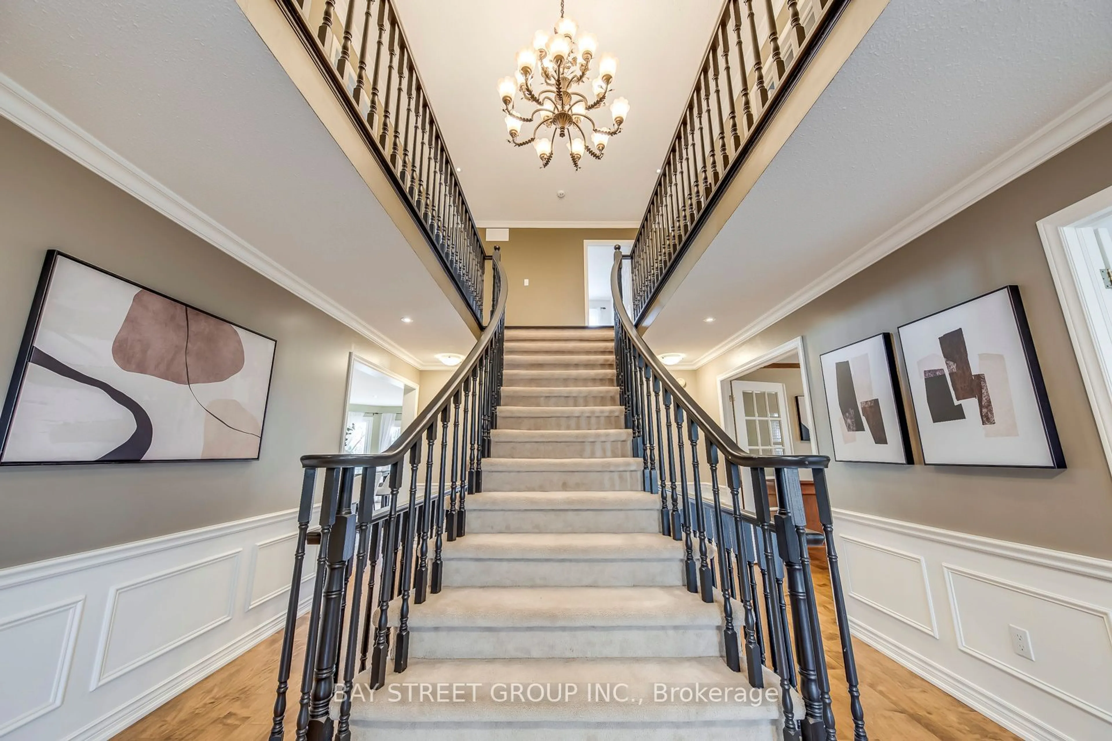 Stairs for 1141 Windrush Dr, Oakville Ontario L6M 1S9