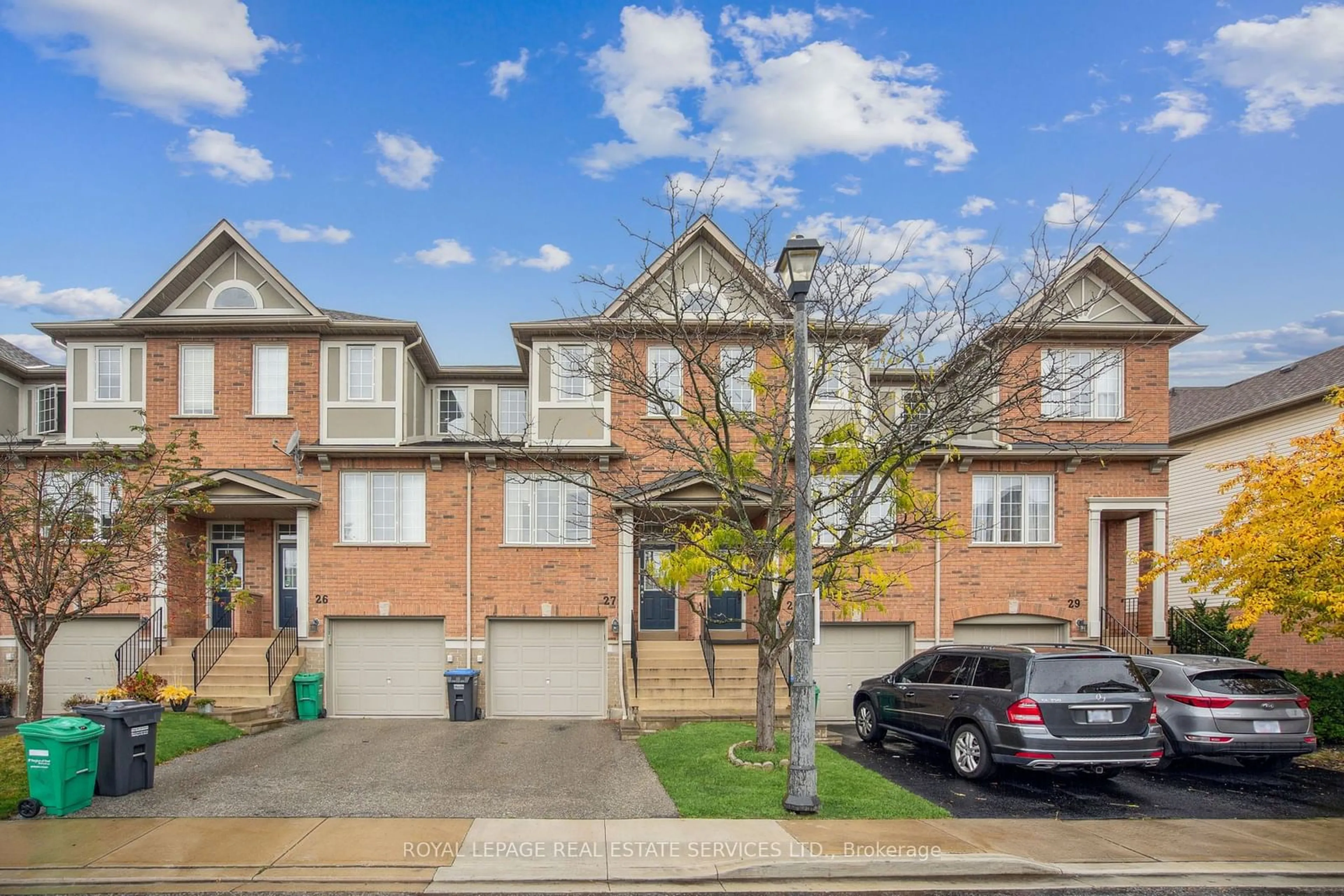 A pic from outside/outdoor area/front of a property/back of a property/a pic from drone, street for 5055 Heatherleigh Ave #27, Mississauga Ontario L5V 2R6