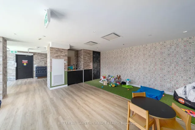 Additional property image - 2300 St Clair Ave Unit 118