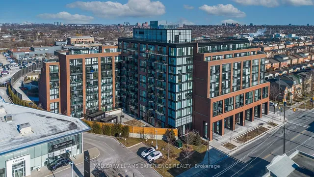 Additional property image - 2300 St Clair Ave Unit 118