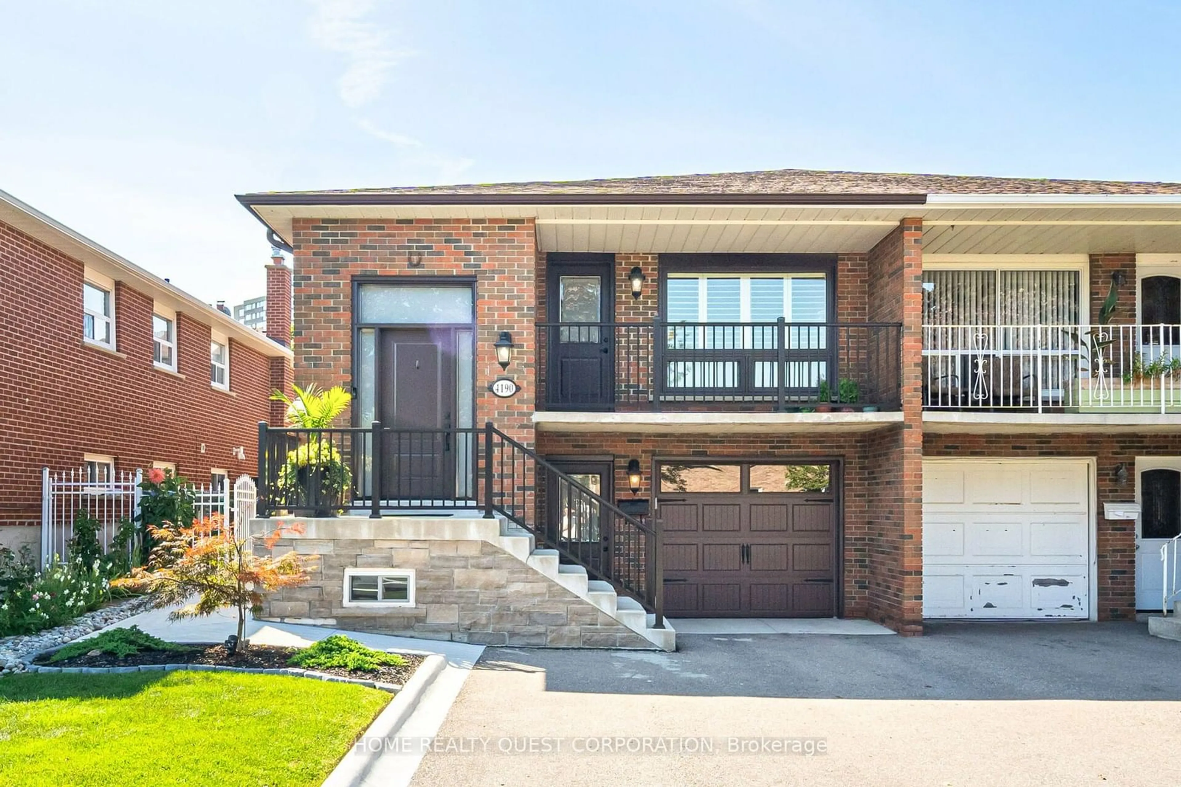 Home with brick exterior material, street for 4190 Bishopstoke Lane, Mississauga Ontario L4Z 1J3