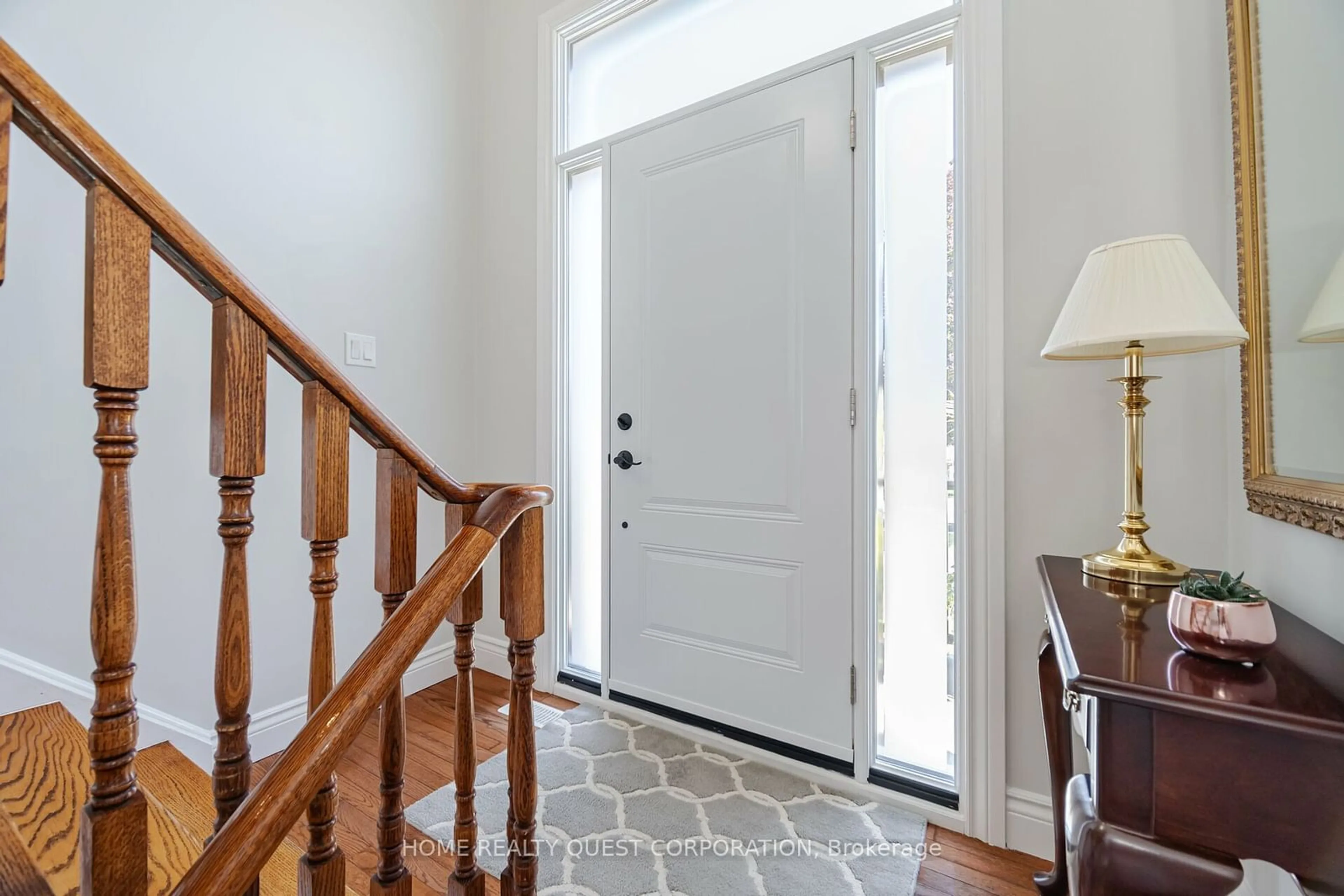 Indoor entryway for 4190 Bishopstoke Lane, Mississauga Ontario L4Z 1J3