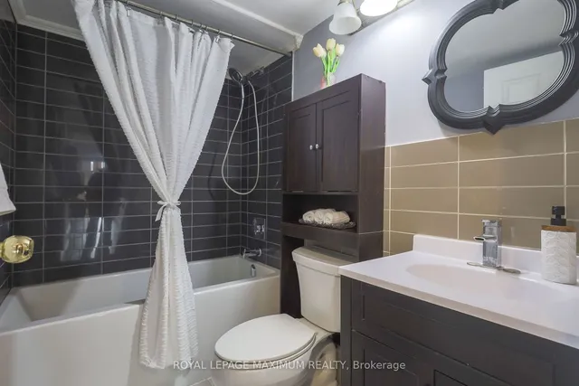 Additional property image - 135 Marlee Ave Unit 501