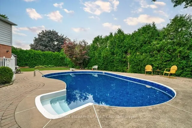 Additional property image - 2182 Maplewood Dr