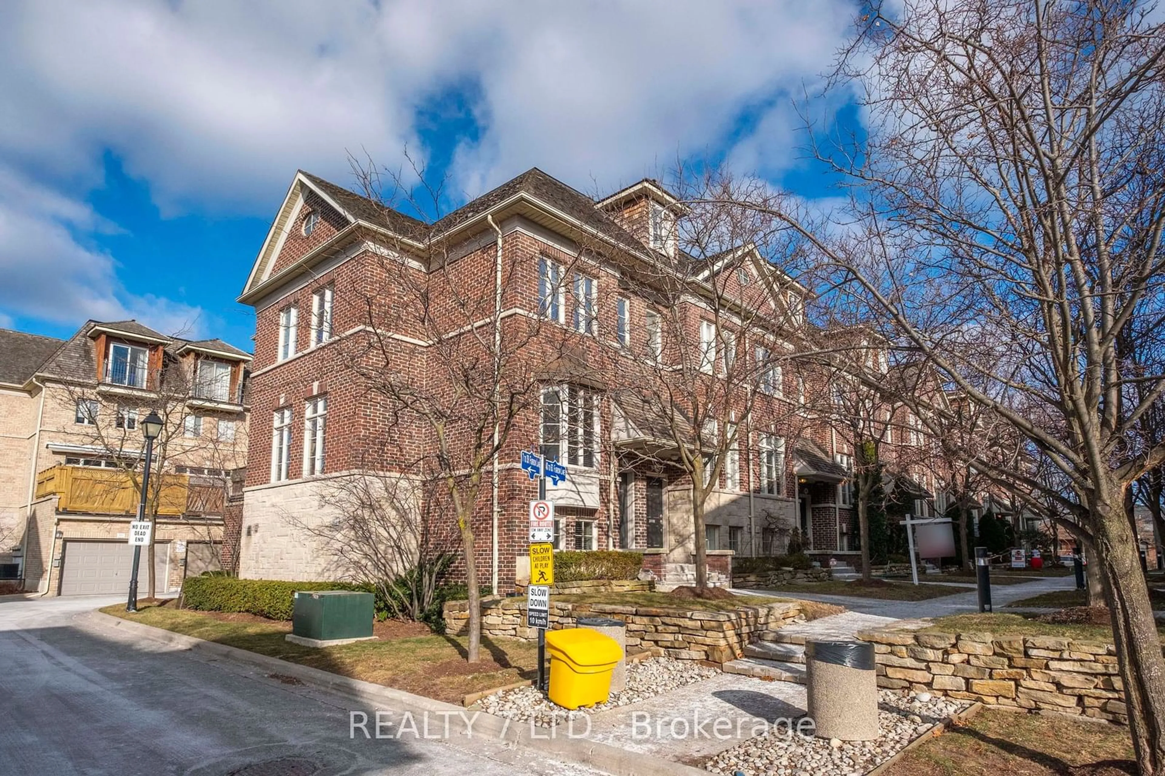 A pic from outside/outdoor area/front of a property/back of a property/a pic from drone, street for 44 Furrow Lane, Toronto Ontario M8Z 0A3