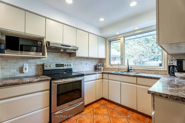 Additional property image - 2014 Cavendish Dr