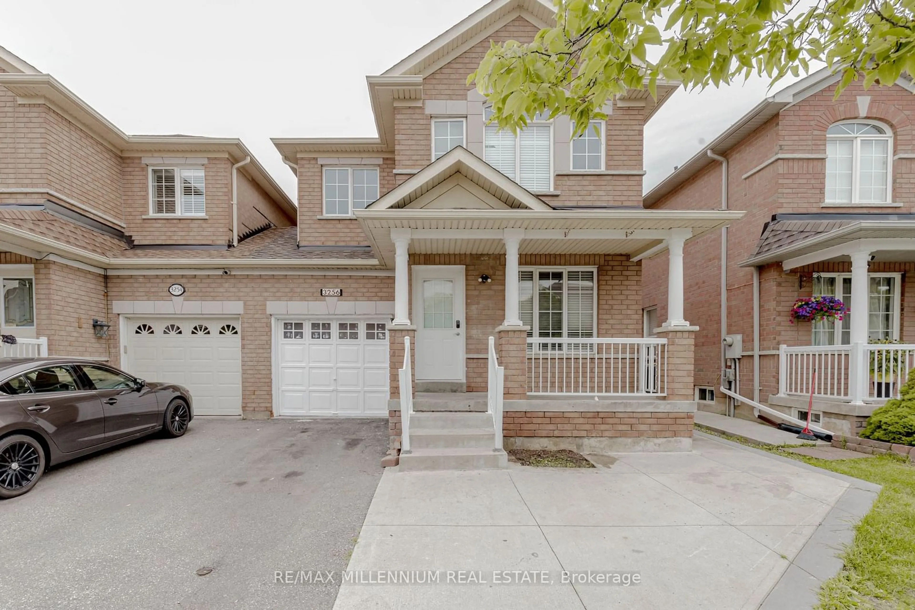 Home with brick exterior material, street for 3256 Camberwell Dr, Mississauga Ontario L5M 6T2