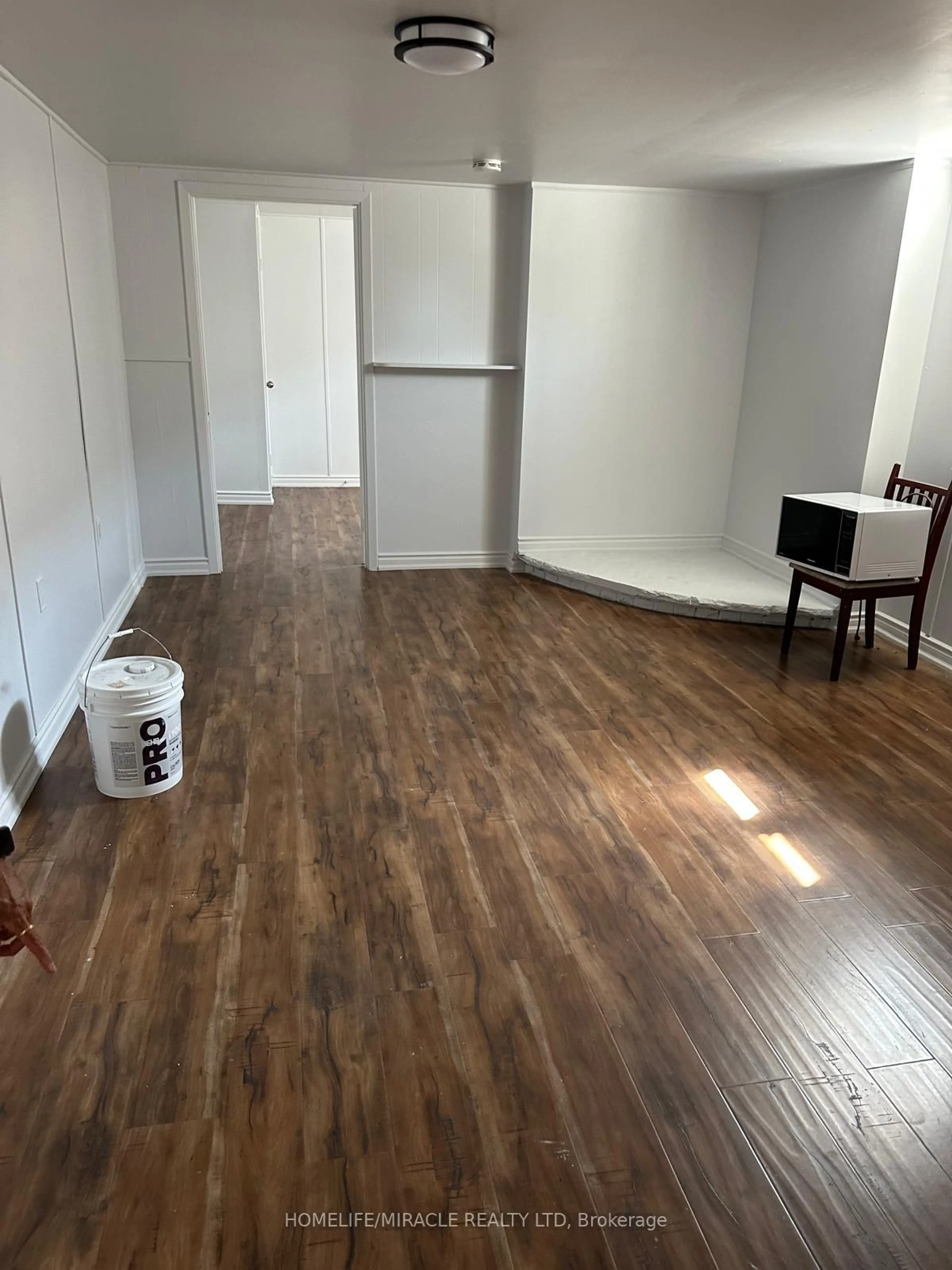 A pic of a room for 237 Taysham Cres, Toronto Ontario M9V 1X8