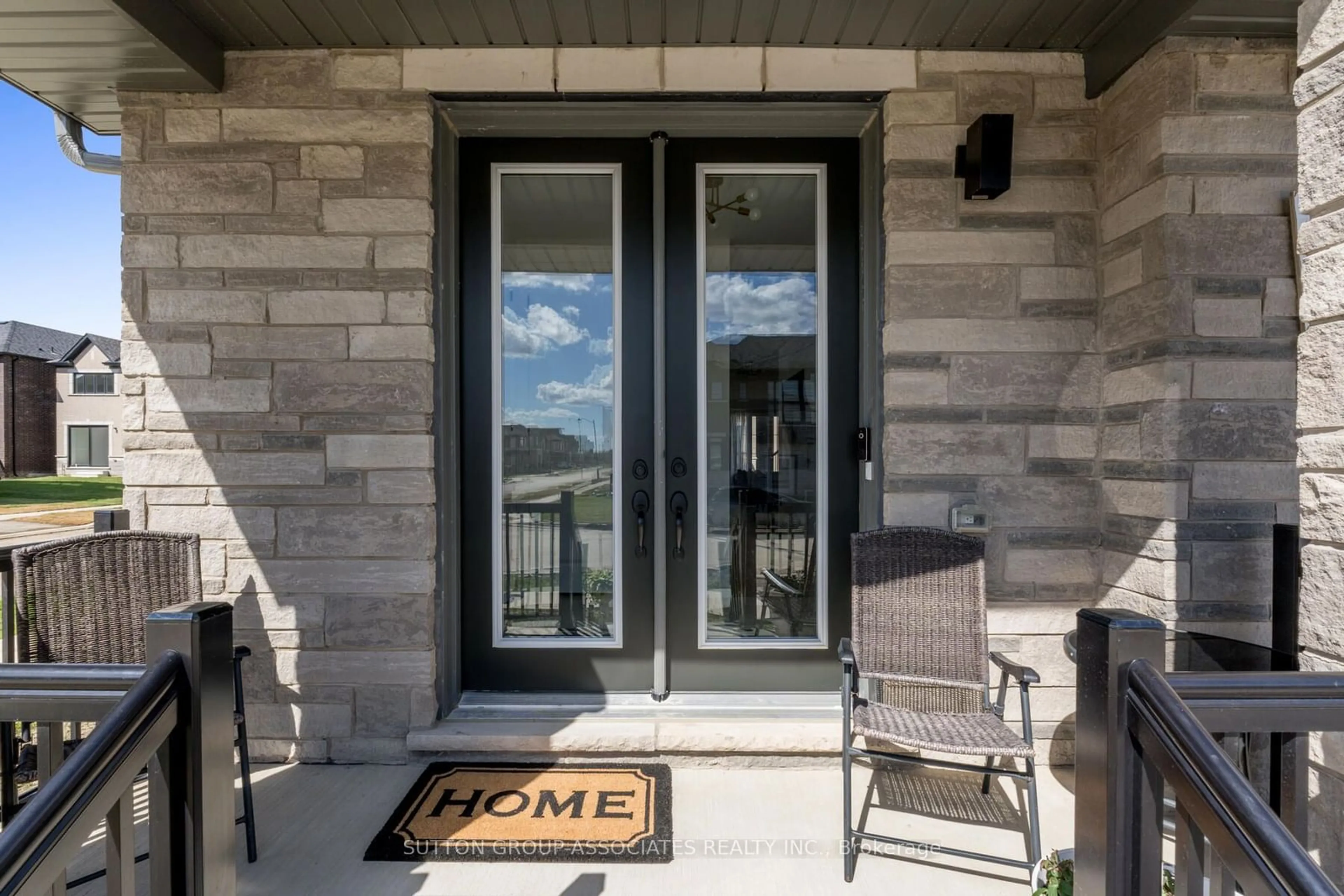 Indoor entryway for 31 Ida Terr, Caledon Ontario L7C 1Z9