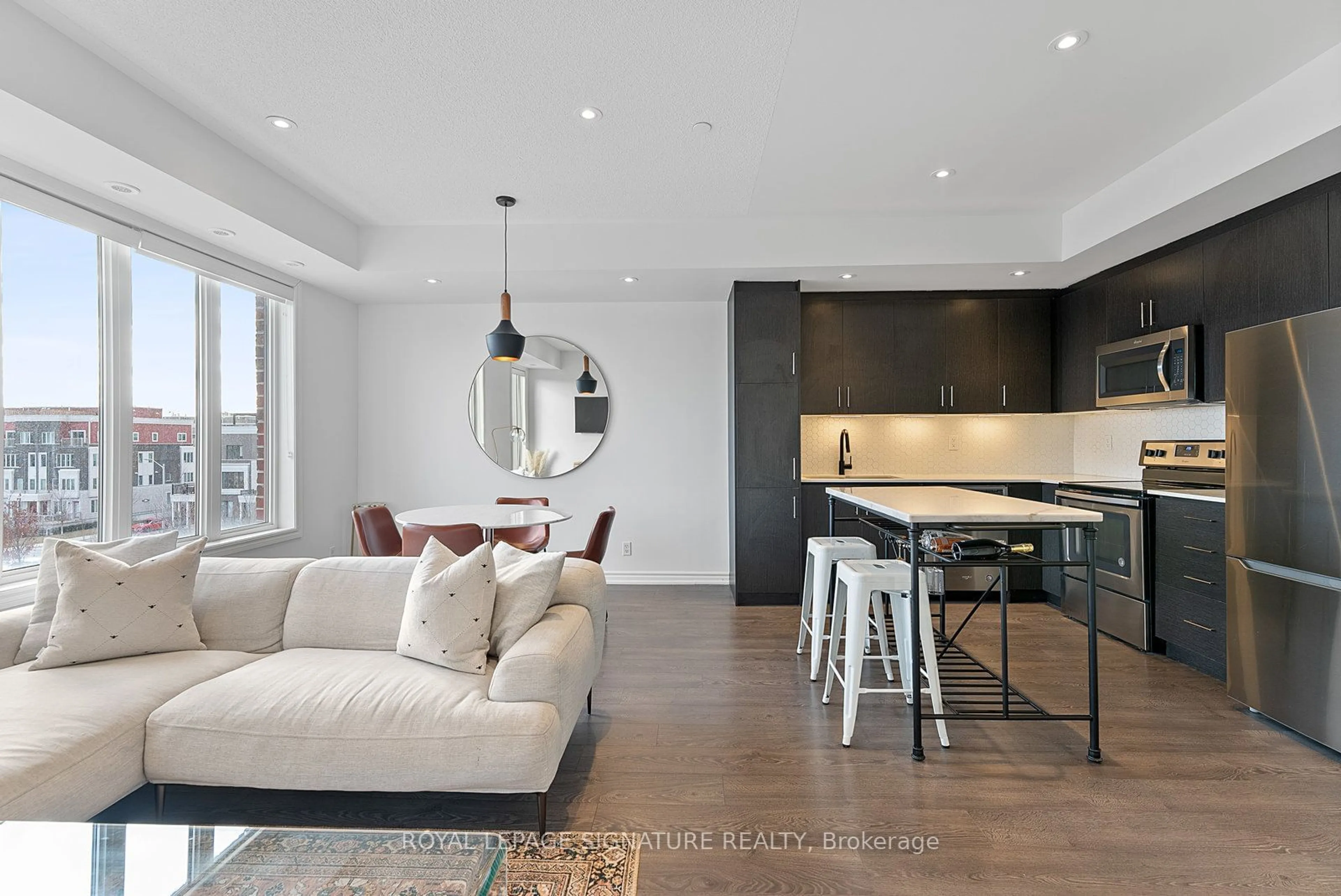 Open concept kitchen, unknown for 115 Long Branch Ave #19, Toronto Ontario M8W 0A9