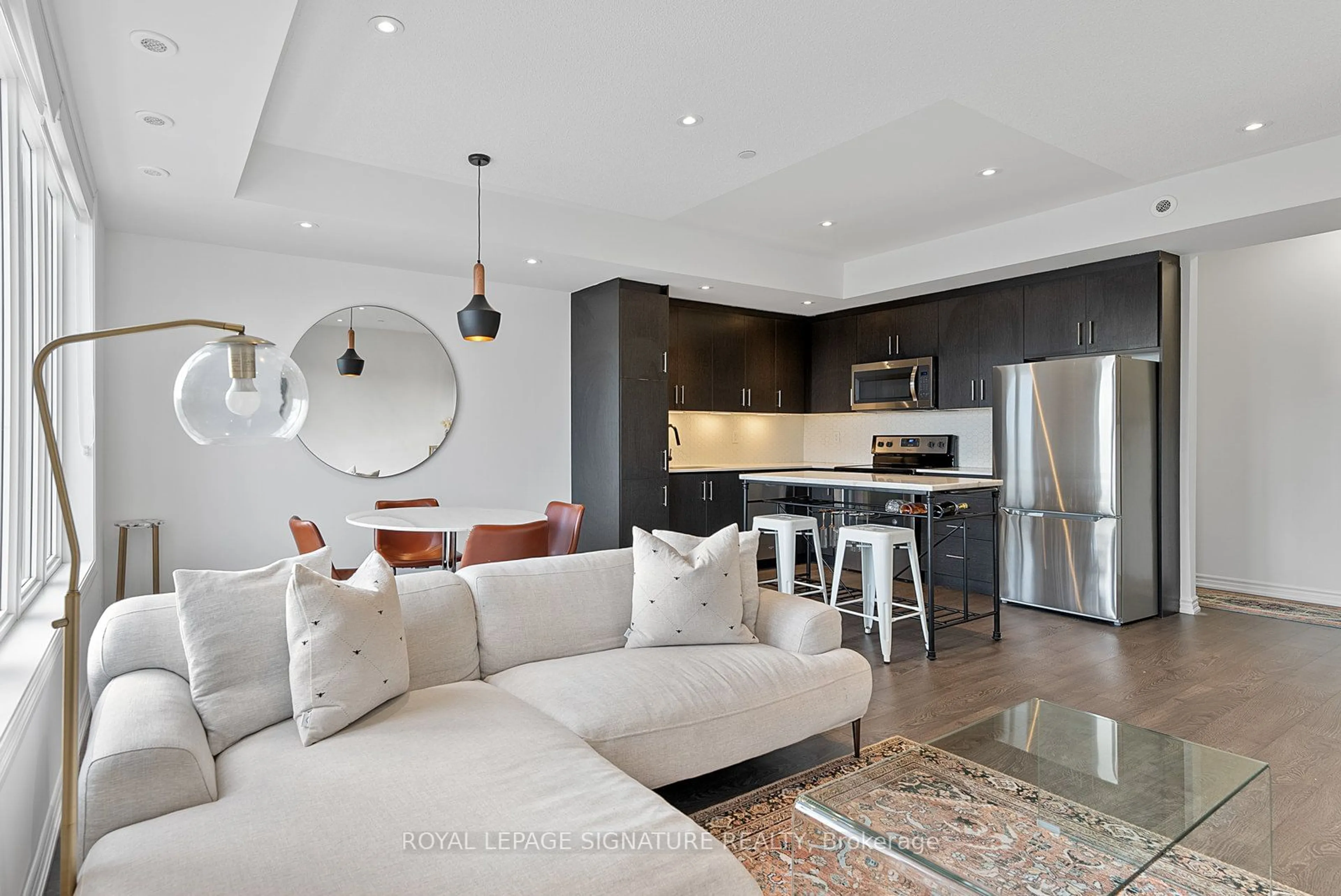 Open concept kitchen, unknown for 115 Long Branch Ave #19, Toronto Ontario M8W 0A9