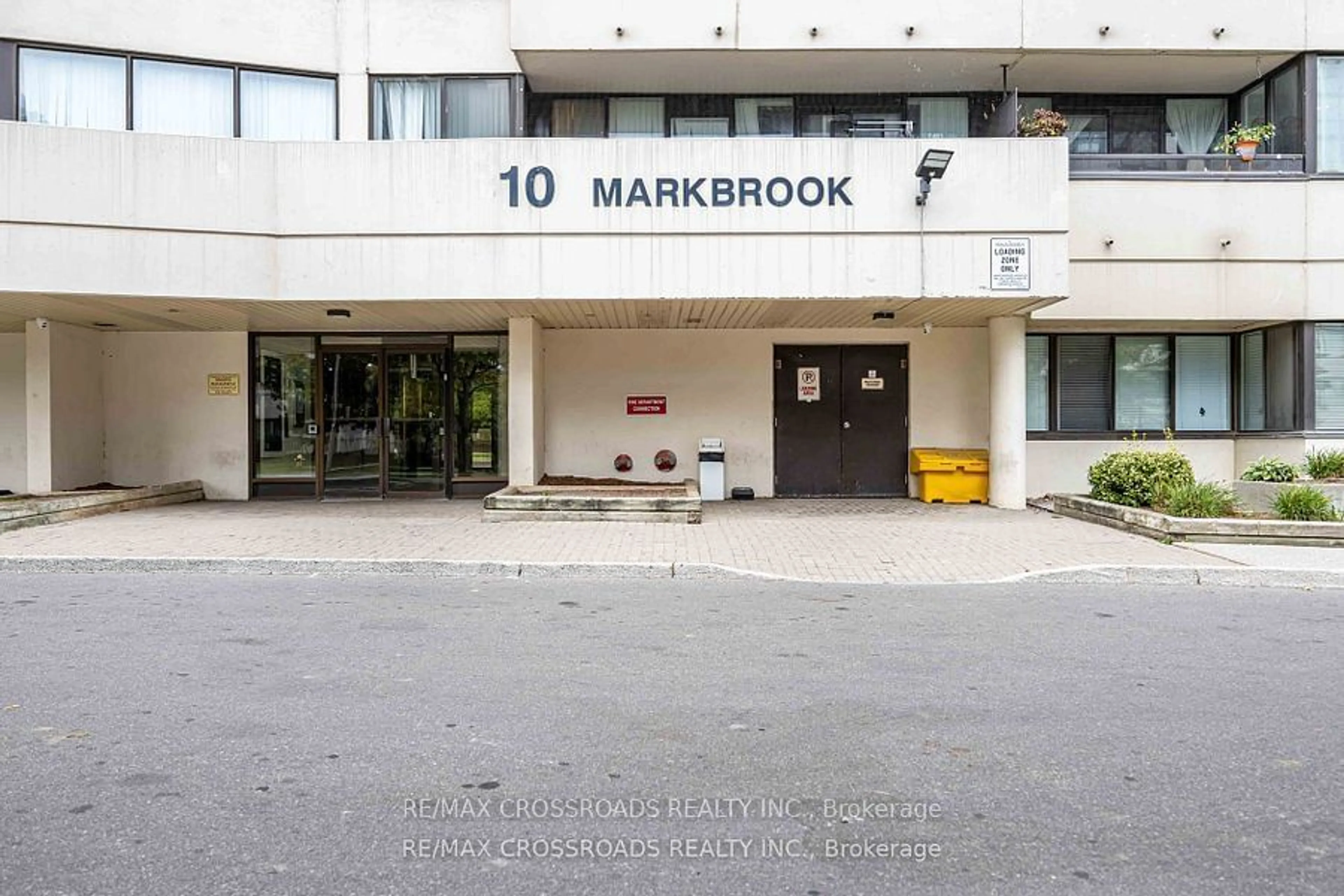 Lobby for 10 Markbrook Lane #209, Toronto Ontario M9V 5E3