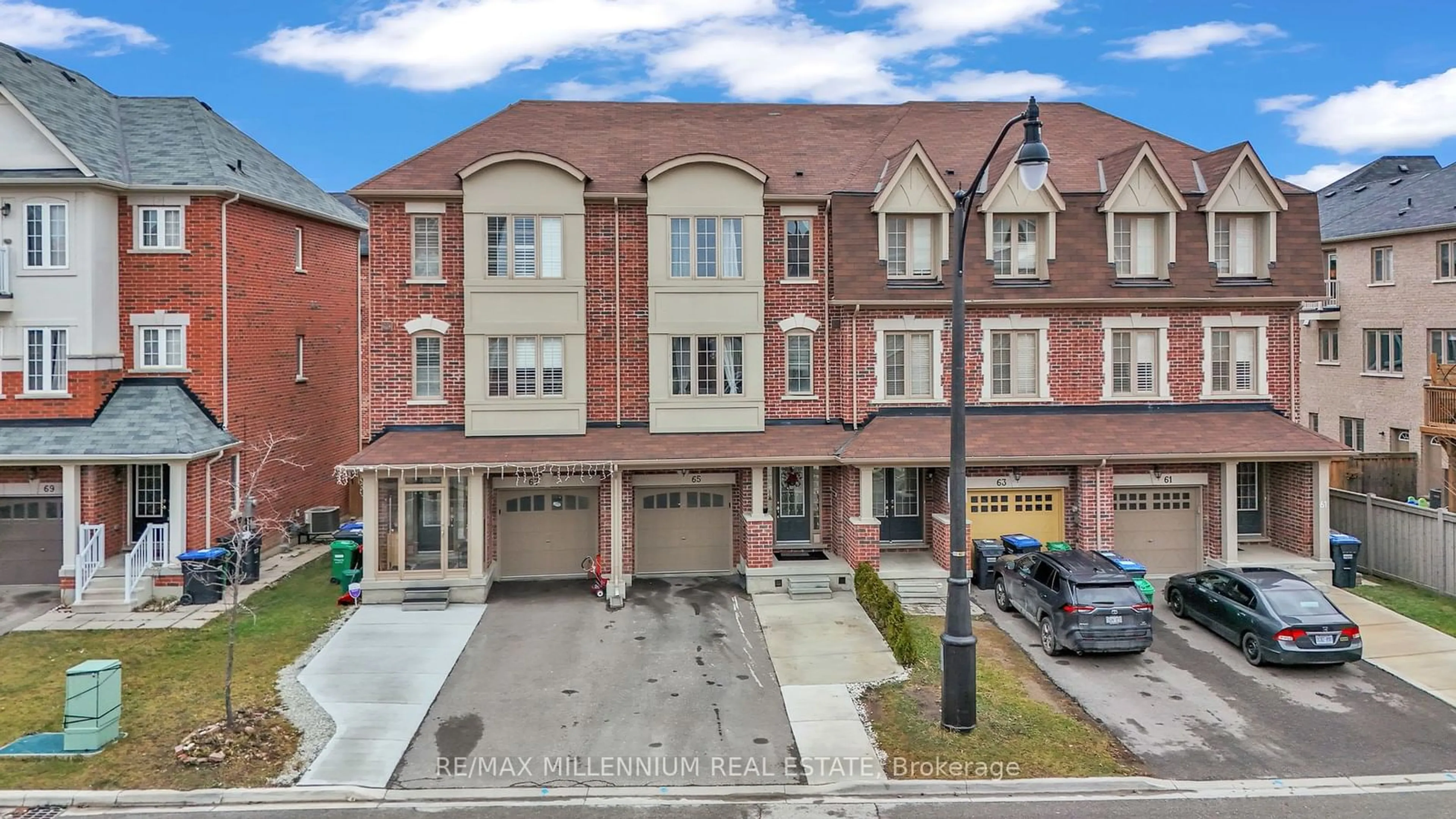 A pic from outside/outdoor area/front of a property/back of a property/a pic from drone, street for 65 New Pines Tr, Brampton Ontario L6Z 0H6