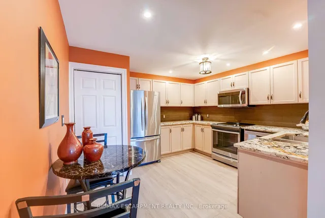 Additional property image - 2075 AMHERST HEIGHTS Dr Unit 402