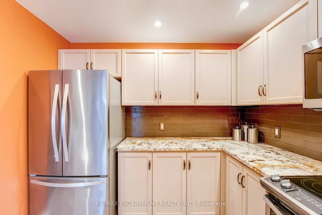 Additional property image - 2075 AMHERST HEIGHTS Dr Unit 402