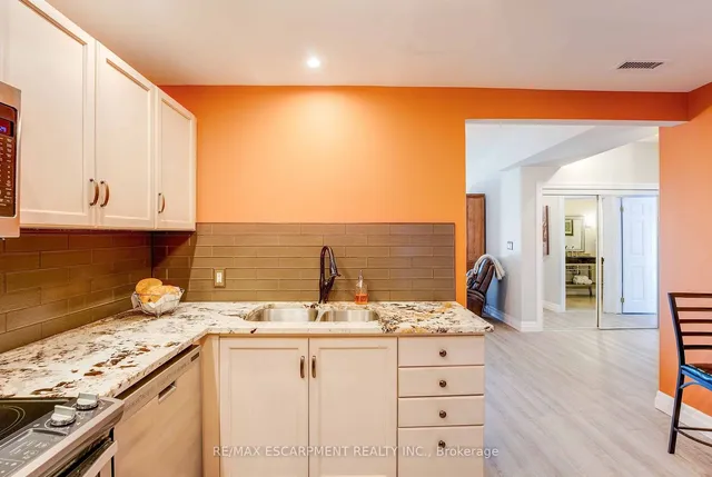 Additional property image - 2075 AMHERST HEIGHTS Dr Unit 402