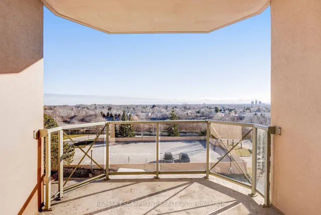 Additional property image - 2075 AMHERST HEIGHTS Dr Unit 402