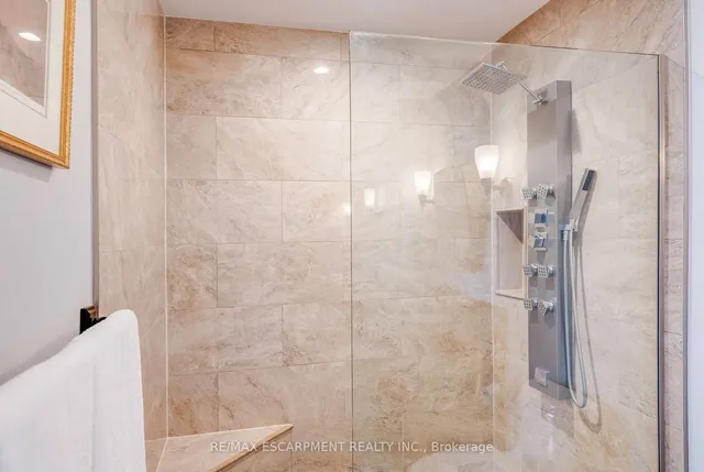 Additional property image - 2075 AMHERST HEIGHTS Dr Unit 402
