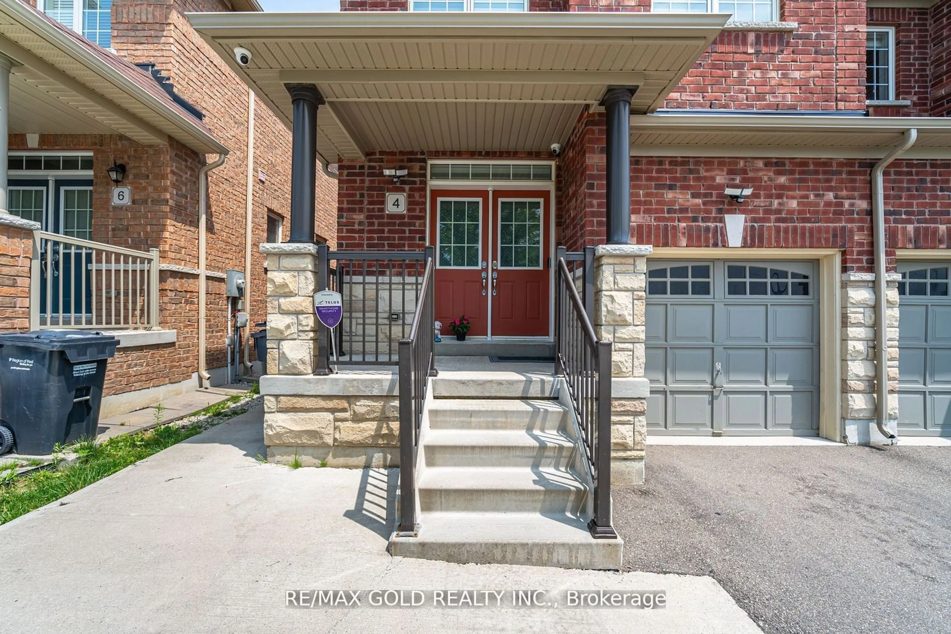 Home with brick exterior material, street for 4 Deer Ridge Tr, Caledon Ontario L7C 3Z7