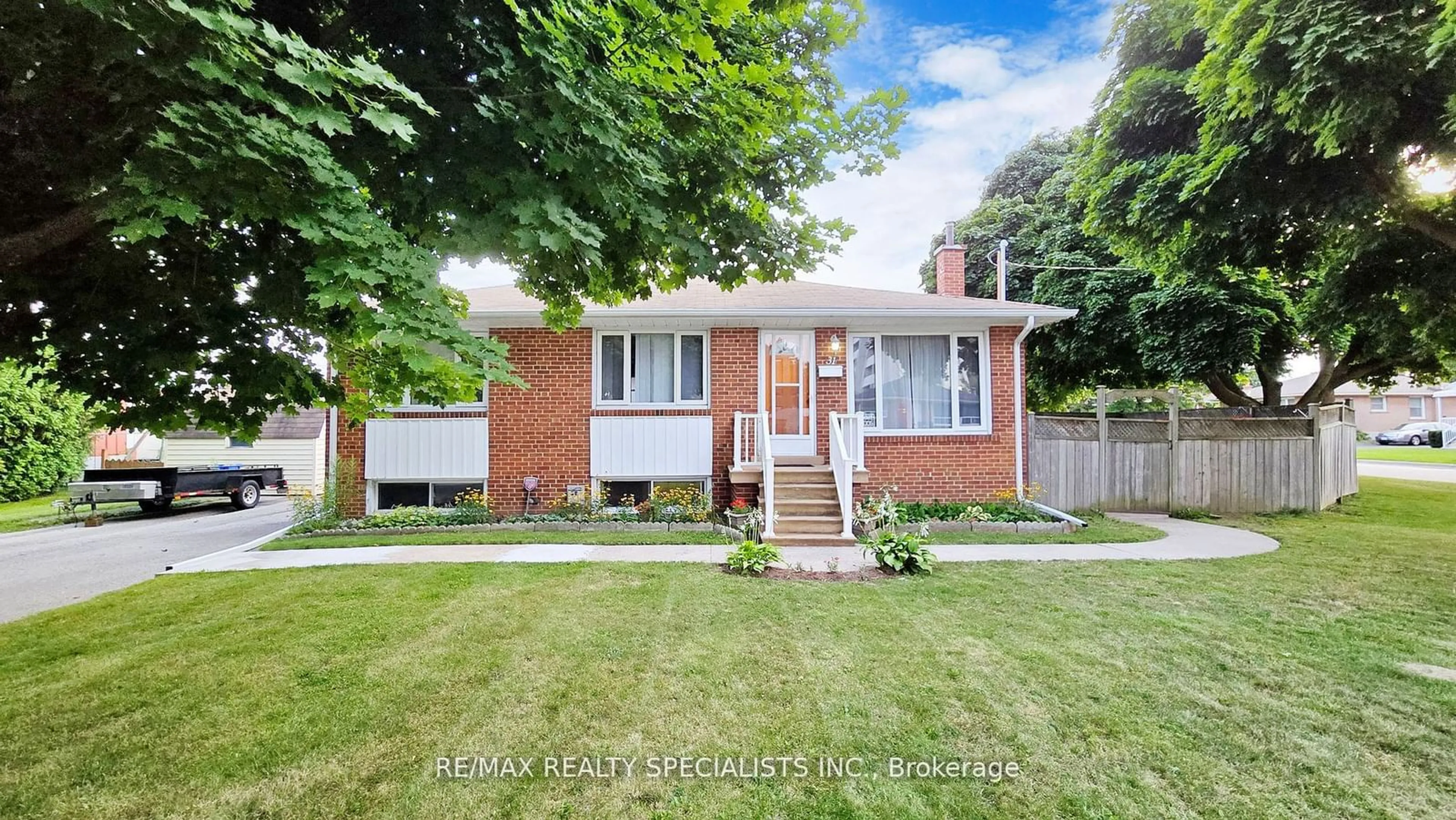 Home with brick exterior material, street for 31 Brisco St, Brampton Ontario L6V 1X1