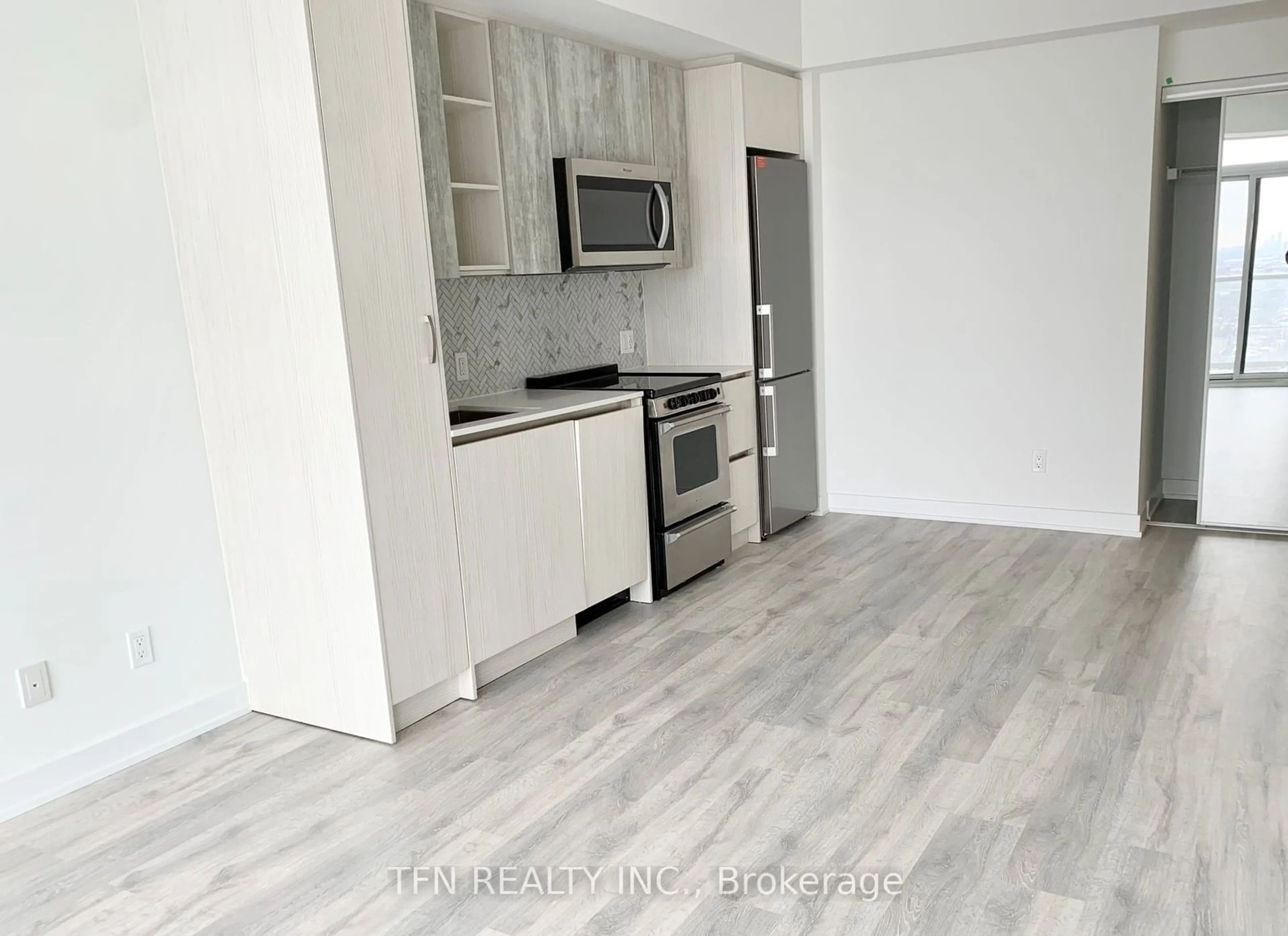 Standard kitchen, wood/laminate floor for 251 Manitoba St #2808, Toronto Ontario M8Y 0C7